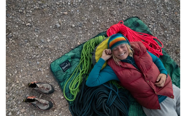 Therm-a-Rest Stellar Blanket Campingdecke Peeking Pine Print 4 Therm-a-Rest Stellar Blanket Campingdecke Peeking Pine Print – Bild 4